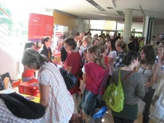 Bild: Erfolgreicher Auftakt der JUBi-Tour in Dresden / JUBi – Die Jugendbildungsmesse: Start der Tour 2010/2011