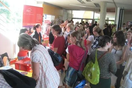 Erfolgreicher Auftakt der JUBi-Tour in Dresden / JUBi – Die Jugendbildungsmesse: Start der Tour 2010/2011 Bild: Erfolgreicher Auftakt der JUBi-Tour in Dresden / JUBi – Die Jugendbildungsmesse: Start der Tour 2010/2011
