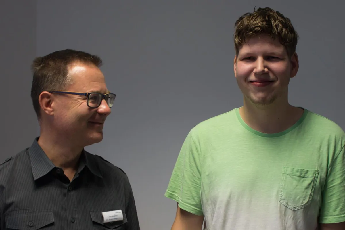 Eric-Richard Marks (l.) mit seinem Bildungsbegleiter Thomas Eilers. © M. Lindner, BFW Leipzig