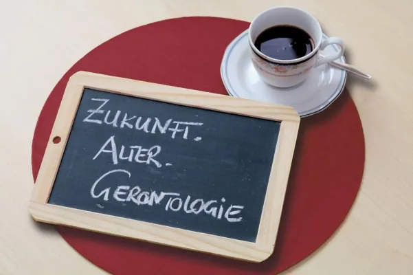 Bild: Zukunft Alter: Digital- und Handlungskompetenzen schaffen differenzierte Blicke auf ein gelingendes Altern