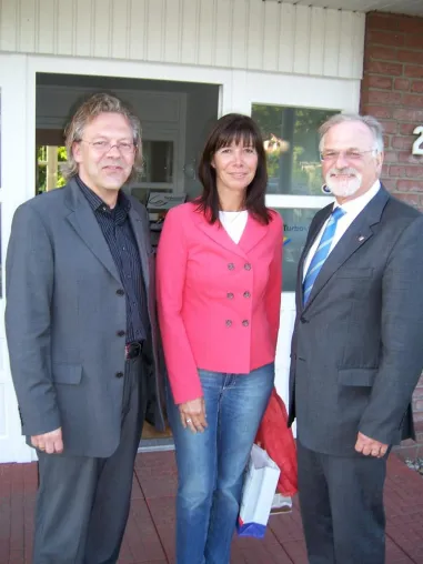 Bild: Hoher Besuch und anerkennende Worte - Wirtschaftsminister Dr. Jörn Biel besucht TurboMed