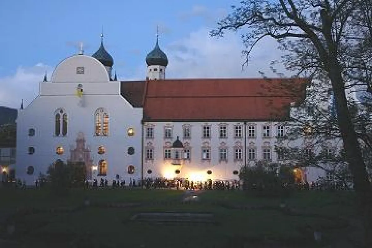 Lichterprozession beim Maria-Hilf-Fest