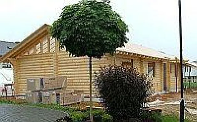 Bild: Ein massives Holzhaus sollte es sein