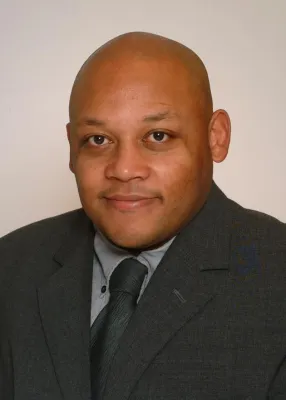 Gavin Wallis verstärkt das IBML Consulting Team als neuer Product Marketing Consultant für die EMEA Region Bild: Gavin Wallis verstärkt das IBML Consulting Team als neuer Product Marketing Consultant für die EMEA Region