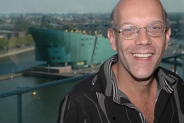 Vortrag Geert Lovink: Null Kommentar. Blogging als nihilistischer Impuls Bild: Vortrag Geert Lovink: Null Kommentar. Blogging als nihilistischer Impuls
