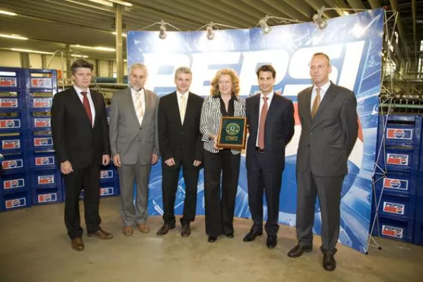 Bild: Pepsi Silver Quality Award geht an Ulmer Getränke Vertrieb GmbH