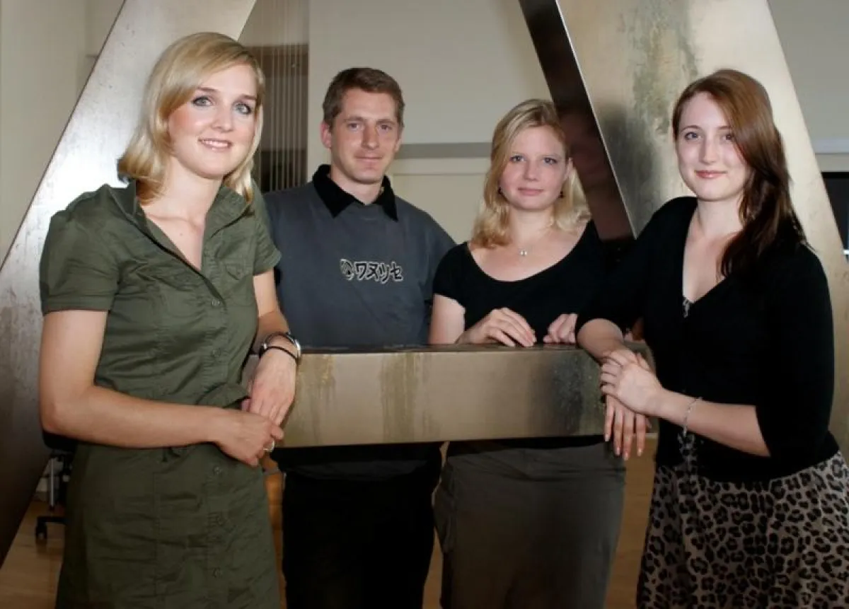 die neuen Trainees von consense: (v.l.) Vanessa Coenen, Lars Wich, Julia Prockl, Rebekka Liegl