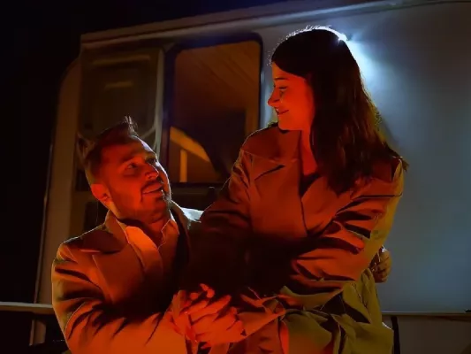 Bild: Mahmut Görgen’s neuer Hit: “Into Black” Musikvideo jetzt verfügbar!