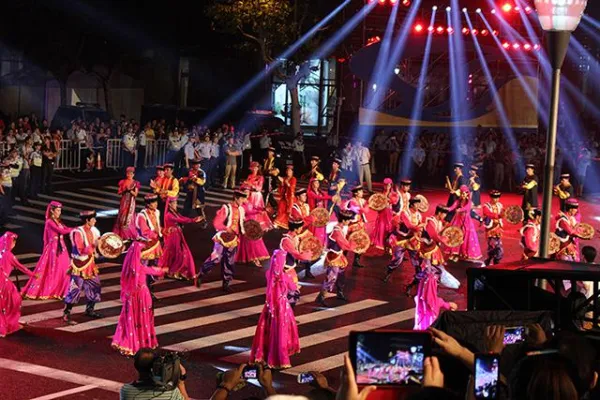 Bild: Ostwestfalen im Land des Lächelns