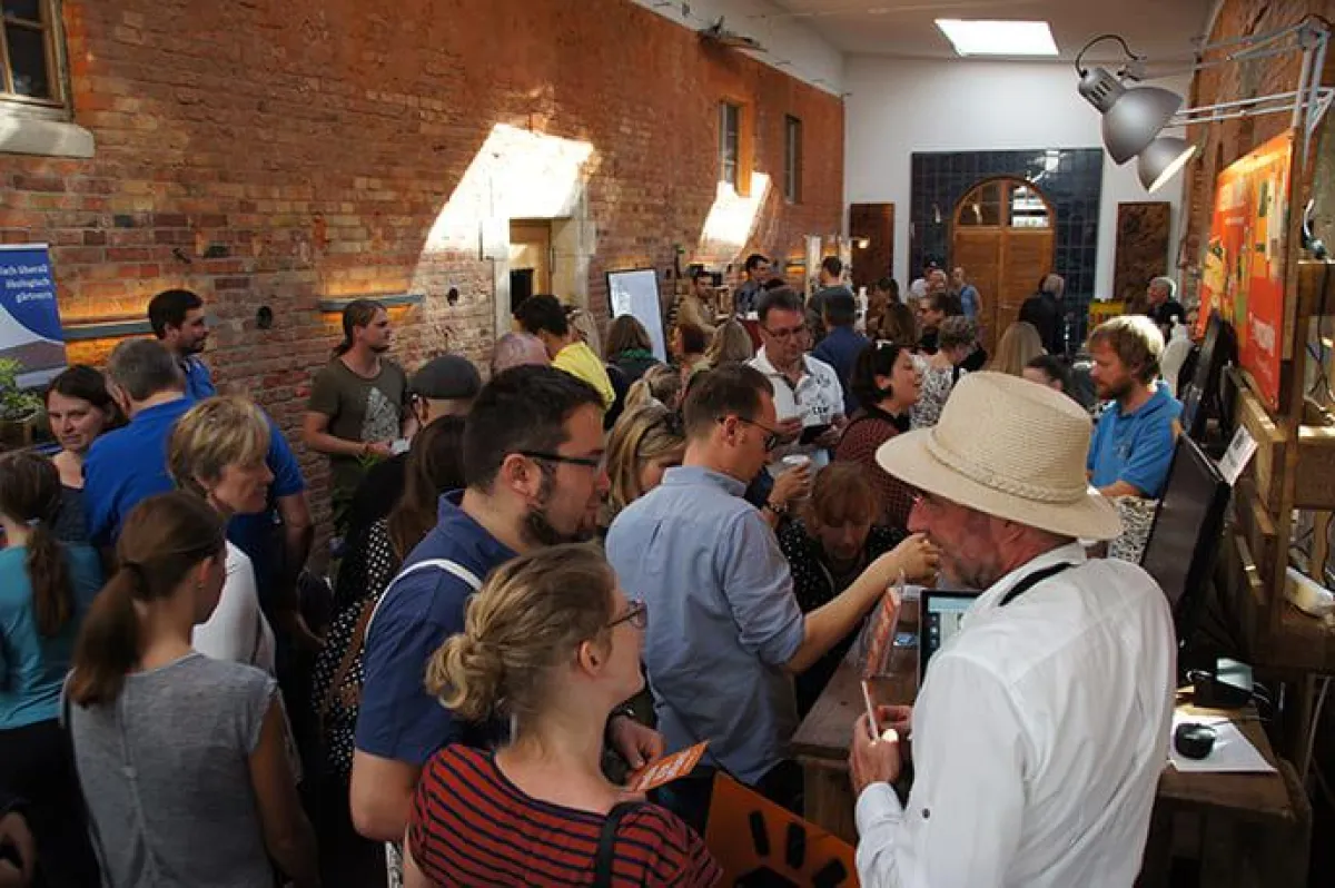 Eine Halle gefüllt mit Kreativität