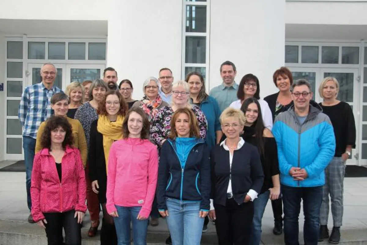 Langjährige Treue Unternehmen: Schöffel ehrte verdiente Mitarbeiter bei einer Feierstunde.