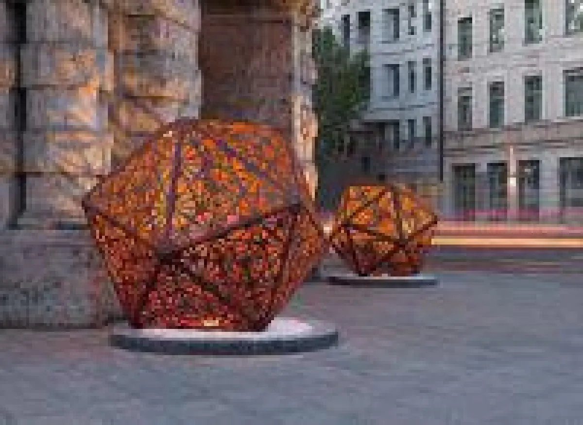 Atemberaubender Blickfang:  Die überdimensionalen Lichtskulpturen von SACREA