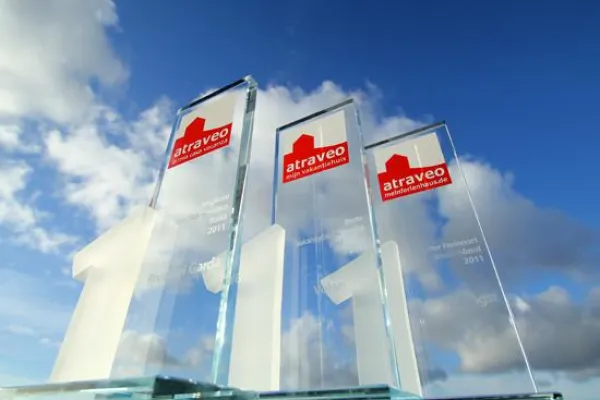 Bild: Zingst, Riva und Volendam gewinnen atraveo-Preis 2011
