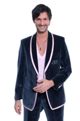 Bild: Der Popstar unter den Tenören in neuem Outfit