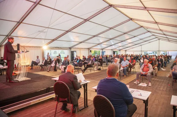 Bild: Rekordbeteiligung bei Mitgliederversammlung