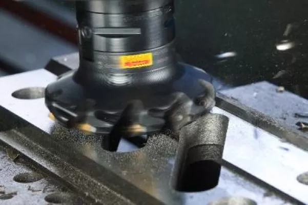 Bild: GC1020 und GC3220 von Sandvik Coromant optimieren Bearbeitung von Gusseisen