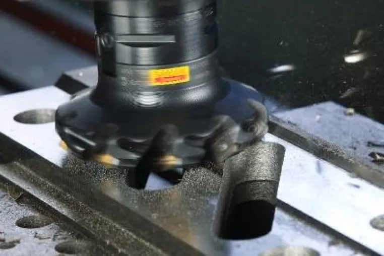 Bild: GC1020 und GC3220 von Sandvik Coromant optimieren Bearbeitung von Gusseisen
