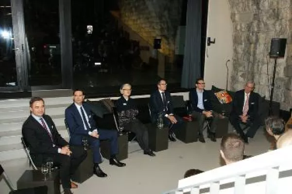 Neue Studie: Spitäler und Krankenversicherer sollten zum Patientenwohl besser zusammenarbeiten Bild: Neue Studie: Spitäler und Krankenversicherer sollten zum Patientenwohl besser zusammenarbeiten