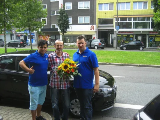 Bild: Glückliche Gewinner beim Bet3000 WM-Gewinnspiel: der Audi A1 ging nach Dortmund.