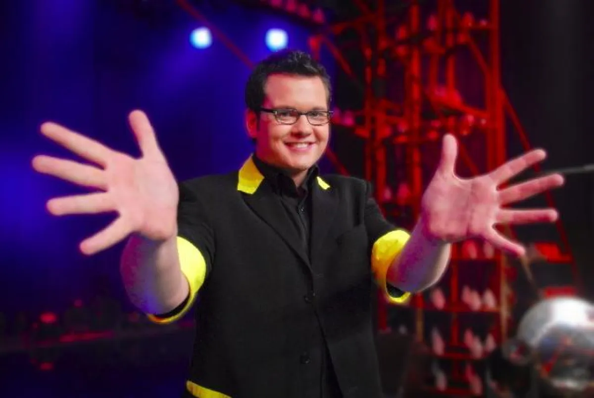 Zauberer Matthias Rauch verblüffte mit flinken Fingern in Paris