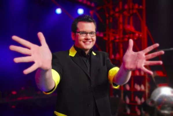 Bild: Matthias Rauch erhält stehende Ovationen in Paris