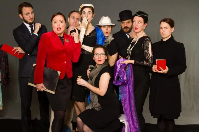Zwischen Abendrobe, Cocktailkleid und Todesfall - „Death in High Heels“ feiert am 13. Februar Premiere Bild: Zwischen Abendrobe, Cocktailkleid und Todesfall - „Death in High Heels“ feiert am 13. Februar Premiere