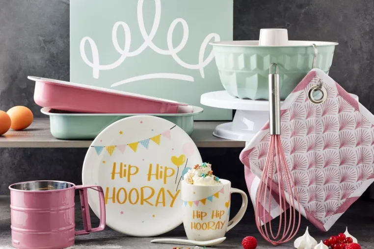 Woolworth erfüllt süße Träume: Einzelhandelskette kooperiert mit Backzeitschrift Sweet Dreams Bild: Woolworth erfüllt süße Träume: Einzelhandelskette kooperiert mit Backzeitschrift Sweet Dreams