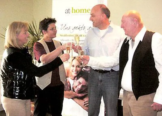 Bild: Zwei neue Standortexperten bei at-home baubiologie