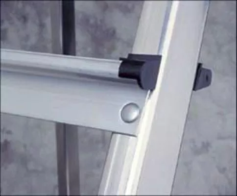 Bild: Klare Vorteile mit dem TIFAS SR Stanznietsystem