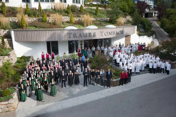 Mitarbeiterehrung: „Das Team ist unser Rückgrat“ Bild: Mitarbeiterehrung: „Das Team ist unser Rückgrat“