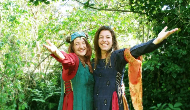 BAL RENAISSANCE - DANSE MEDIEVALE: Historischer Maitanz mit Okzitanis Bild: BAL RENAISSANCE - DANSE MEDIEVALE: Historischer Maitanz mit Okzitanis