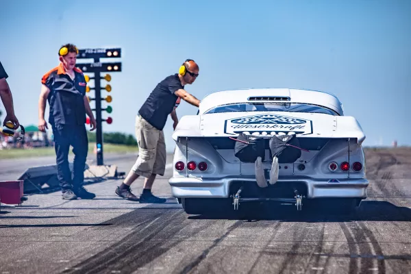 TopSpeed - Beschleunigungsrennen mit prominenter Beteiligung Bild: TopSpeed - Beschleunigungsrennen mit prominenter Beteiligung