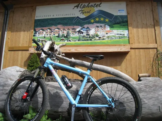 Bild: Bergziege Fahrräder und E-Bikes testen – mit Hörmann Reisen nach Südtirol