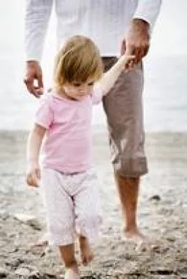 Bild: Ungeklärte Verwandtschaftsfragen führen in Familien oft zu Krisen - Wo findet man Hilfe?