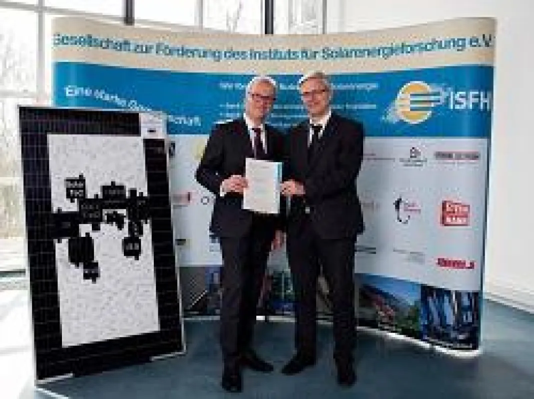 Prof. Wolfgang Nebel und Rolf Brendel (re.)