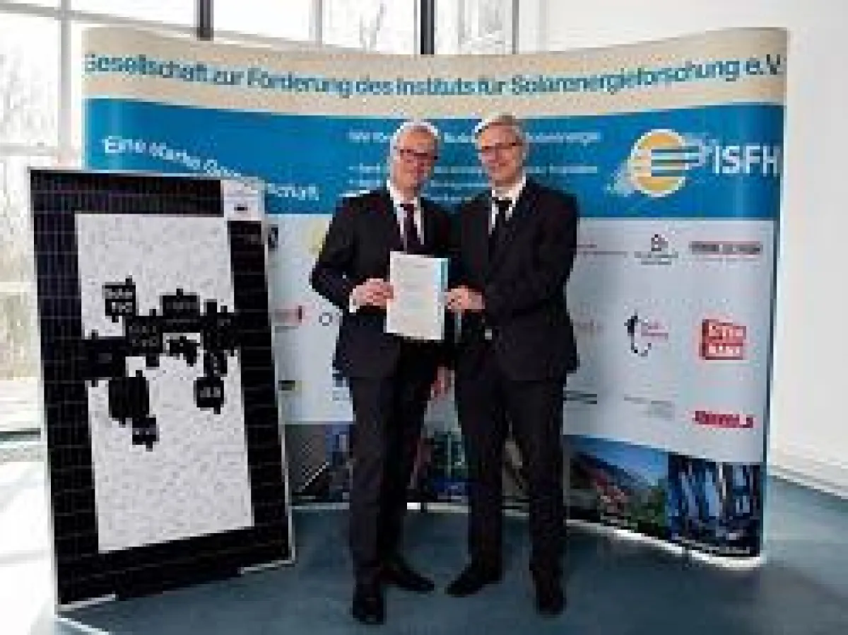 Prof. Wolfgang Nebel und Rolf Brendel (re.)