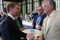 Bild: Ministerpräsident Kretschmer unterstützt Infrastruktur- und Medienwettbewerb
