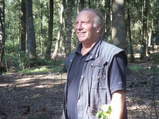 Bestattung unter Bäumen in einem idyllischen Wald – Ruhehain Bönningstedt eröffnet Bild: Bestattung unter Bäumen in einem idyllischen Wald – Ruhehain Bönningstedt eröffnet