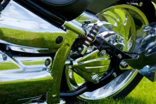 Bild: Zu Ostern mit dem Motorrad raus – Unfall-Versicherung für Biker