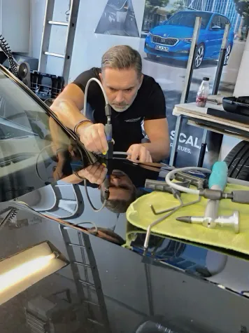 Bild: Smart Repair München - Warum neu lackieren, wenn Smart Repair reicht?
