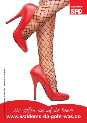 Bild: Waldemser SPD polarisiert mit ungewöhnlicher Wahlkampagne | bestrumpfte Beine & High-Heels als Blickfang