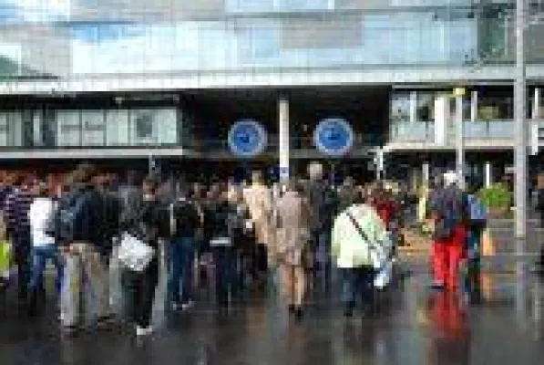 Bild: EVOLUTION Leuchtballone als Riesen-Blickfang