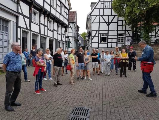 Urlaub vor der Haustür: Individuelle Stadtführungen mit Gästebegleiter Lars Friedrich durch Hattingen Bild: Urlaub vor der Haustür: Individuelle Stadtführungen mit Gästebegleiter Lars Friedrich durch Hattingen