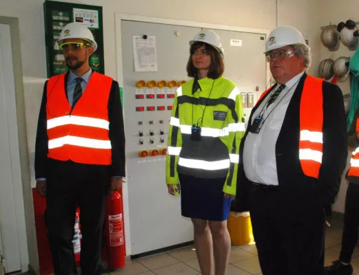 Bild: Grüne Spitzenpolitiker besuchten SAINT-GOBAIN ISOVER in Lübz