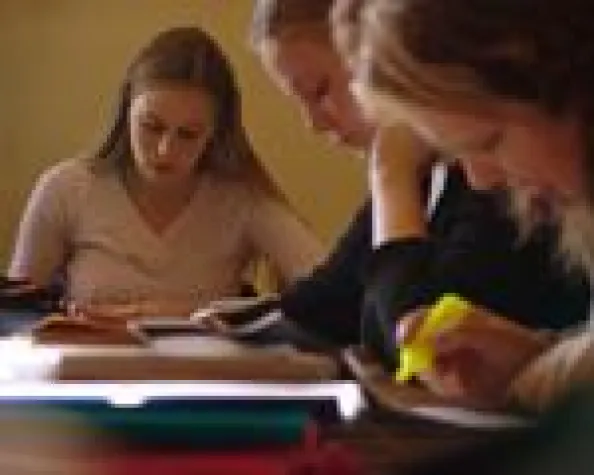 Bild: Berufsbegleitende Ausbildung in der Altenpflege