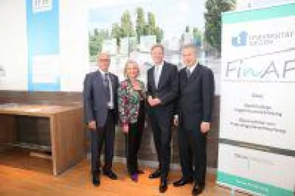 Bild: IfKom: Stellvertretender Bundesvorsitzender Franz-Josef Müller aus Hagen erhielt höchste IfKom-Auszeichnung