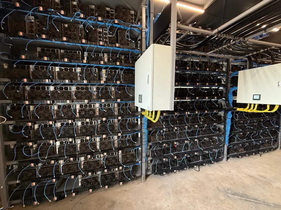 Crypto Miner Hostinganlage der Firma Intermine Solutions