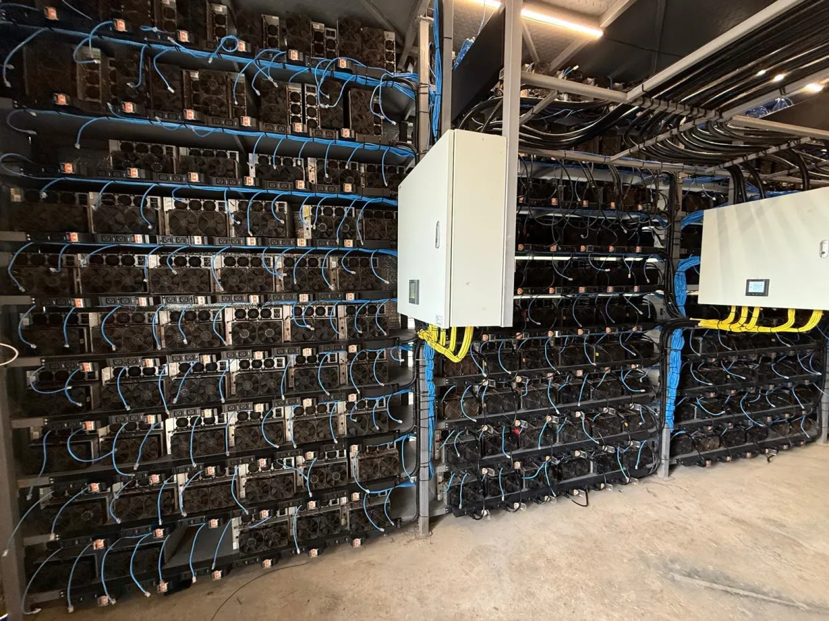 Crypto Miner Hostinganlage der Firma Intermine Solutions
