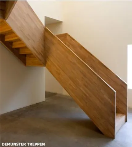 Bild: Holztreppen und neuen Treppenstufen