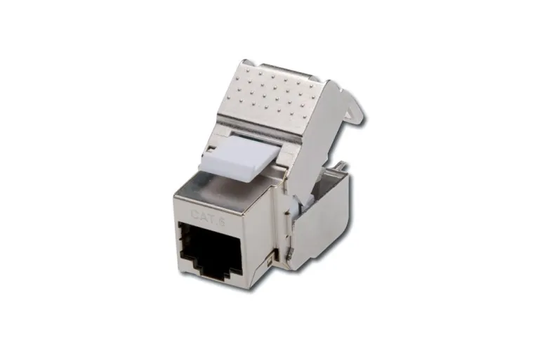Bild: Schnelle Kabelmontage mit Keystone Jacks von DIGITUS®